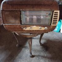 Radio vintage marca Perpetuum Ebner
