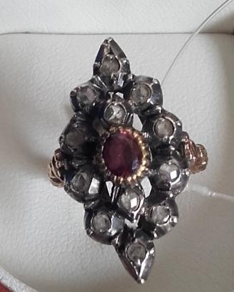 Antico anello oro argento con rose e rubino