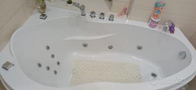 vasca da bagno idromassaggio 