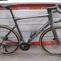 ADDICT 20 CARBON SH.105 Di2 DISC NEW
