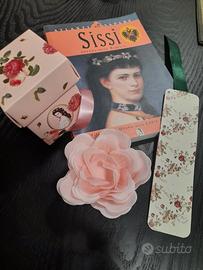 set3pz Sissi L'Imperatrice+petali rosa+segnalibro 