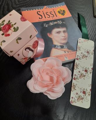set3pz Sissi L'Imperatrice+petali rosa+segnalibro 
