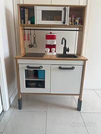 Cucina ikea in legno per bambini