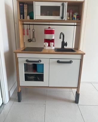 Cucina ikea in legno per bambini