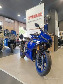 Yamaha R 3