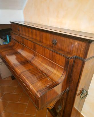 Pianoforte verticale fine 800