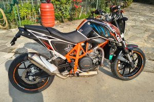 KTM Duke 690