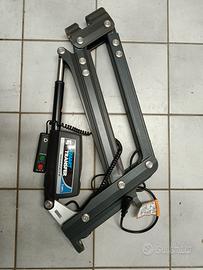 Gruetta sollevatore persone disabili per auto