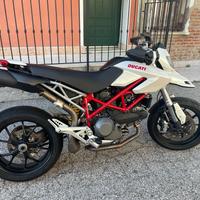 Ducati hypermotard 1100