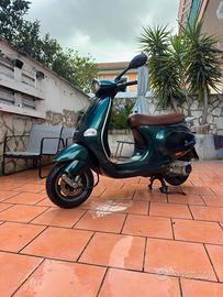 VESPA et125 4tempi anno 2000