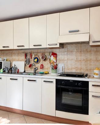 Cucina completa componibile “Mondo Convenienza”
