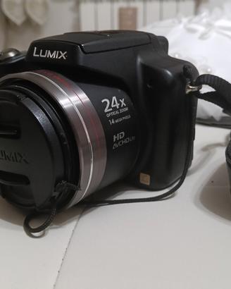 Lumix FZ 45 con obiettivo Leica. Come nuova. 