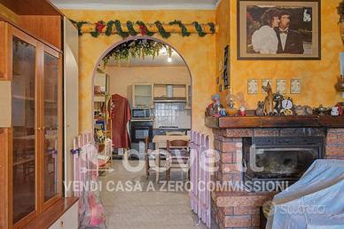 Appartamento di 85 m² con 4 locali a Follo