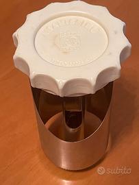 Sbuccia ananas e tappatrice (tappi corona)