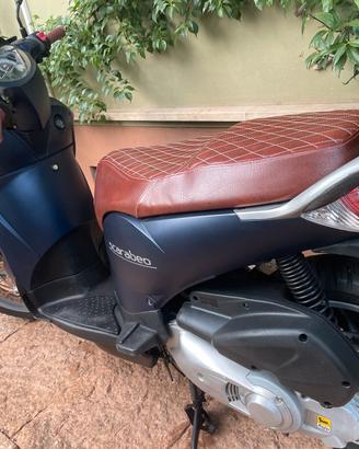 Scarabeo 200