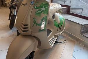 Piaggio Vespa 946 125 Dragon serie limitata e nume