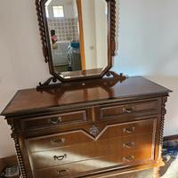 Armadio, credenza, comodini in stile Umbertino 