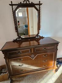 Armadio, credenza, comodini in stile Umbertino 