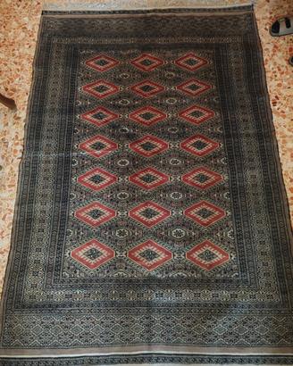 tappeto persiano bukara 