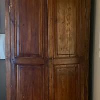 Antico armadio dispensa