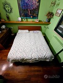 Comodo letto con materasso in memory