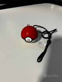 Pokeball plus Pokemon Let’s Go Eevee Pikachu