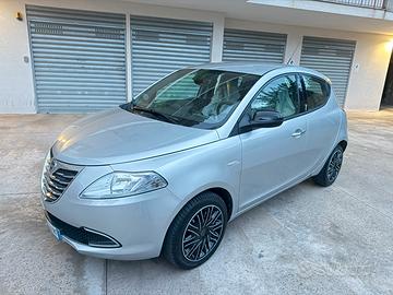 Lancia Ypsilon Platinum 1.2 benzina perfetta