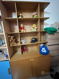 libreria in buene condizioni