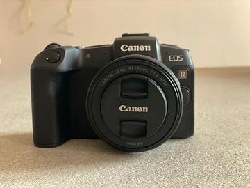 Canon EOS RP 1000 scatti