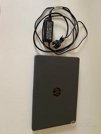 💻 HP 250 G8 – Portatile con SSD veloce (256 GB)