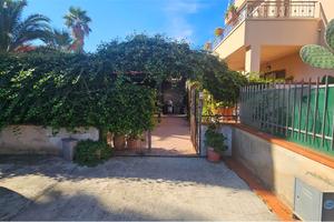 villa Bifamiliare con spazio esterno