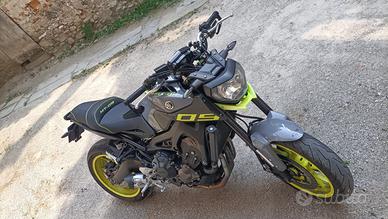 YAMAHA MT09