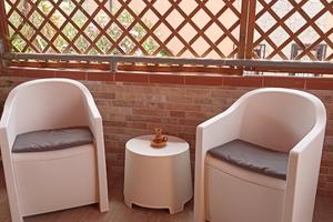 VILLASIMIUS. Graziosa casa con veranda