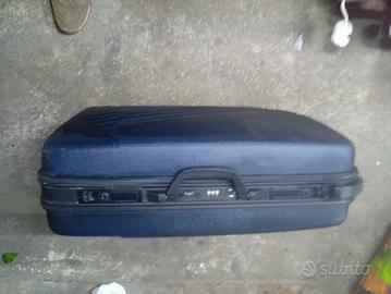 valigia rigida con rotelle 