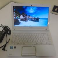 NOTEBOOK TOSHIBA i3, SSD, Display 13.3 Perfetto