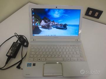 NOTEBOOK TOSHIBA i3, SSD, Display 13.3 Perfetto