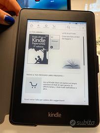 Lettore ebook Kindle Paperwhite con cover