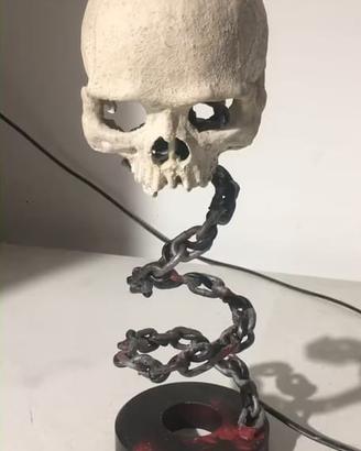 Lampada arigianale arte skull