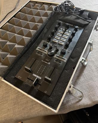 Reloop Mixtour + Flight Case su misura