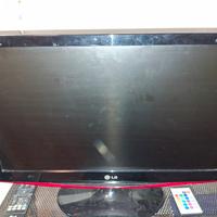 LG Flatron M227WDP. 