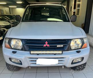 Mitsubishi Pajero Di-d 3.2 5p. Autocarro 5p.