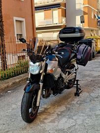 Suzuki gsr 600