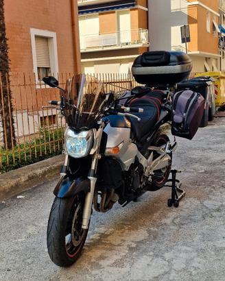 Suzuki gsr 600