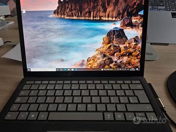 Surface Laptop 2 Schermo touch 13.5