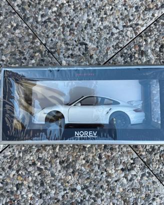 Porsche 911 GT2 - 1/18 NOREV mod 187572