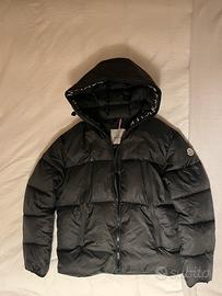 Piumino nero Moncler taglia L