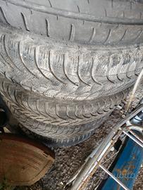 cerchi in ferro e gomme invernali Dacia sandero