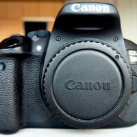 Canon EOS 700d + telecomando + zaino