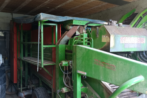 Raccoglitrice guaresi pomodori e cipolle