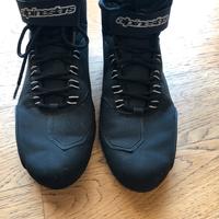 Abbigliamento e accessori moto